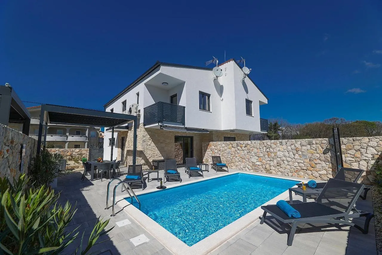 Villa Toja مالينسكا